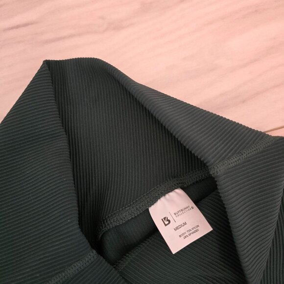 material girl avo green size med. leggings from buff bunny - Picture 3 of 4